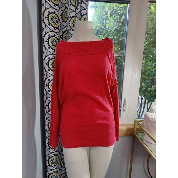 We the Free Sweater - Picture 1 of 4